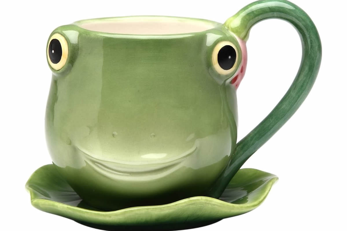 Mug shaped like a frog. Frog mug.