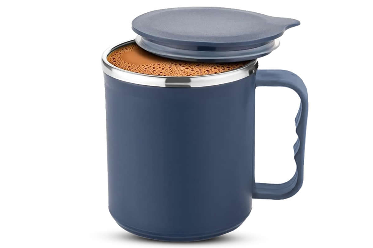 Insulated stainless steel mug. Double wall mug painted blue.